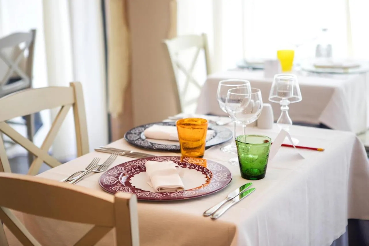 Hotel La Gardenia & Villa Oleandra Limone sul Garda 4*,